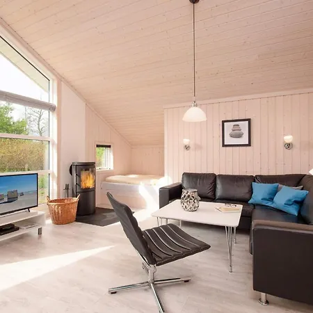 Cozy Hearth And Sauna Retreat *